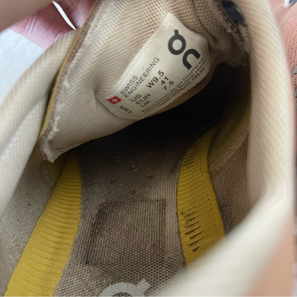 On Running Cloud 5 Mocha/Sand Lace Front Sneaker - Picture 7 of 9